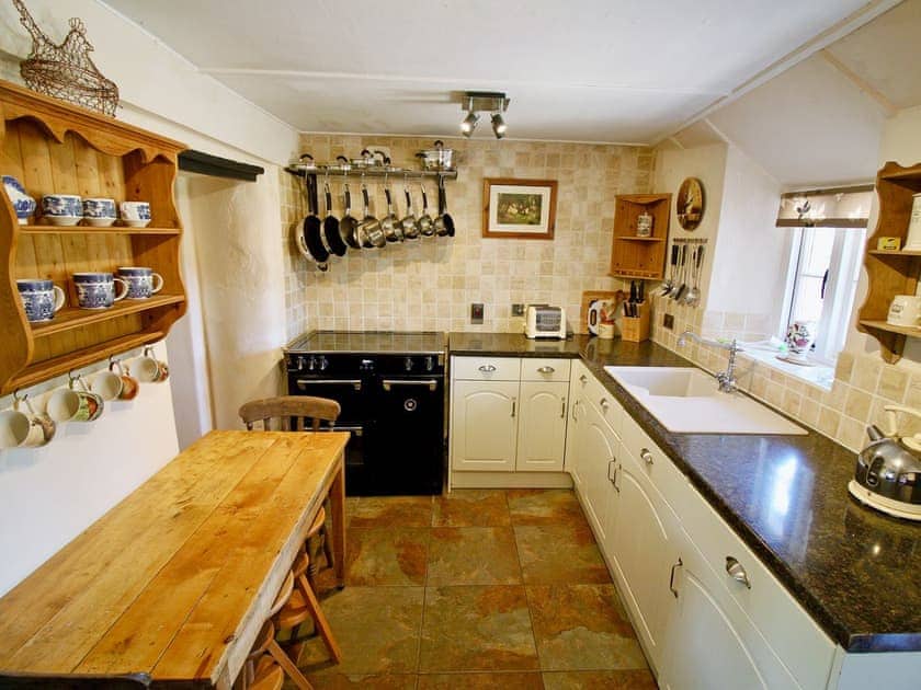Well equipped kitchen with range cooker | Oddwell Cottage, Brompton Ralph, near Wiveliscombe