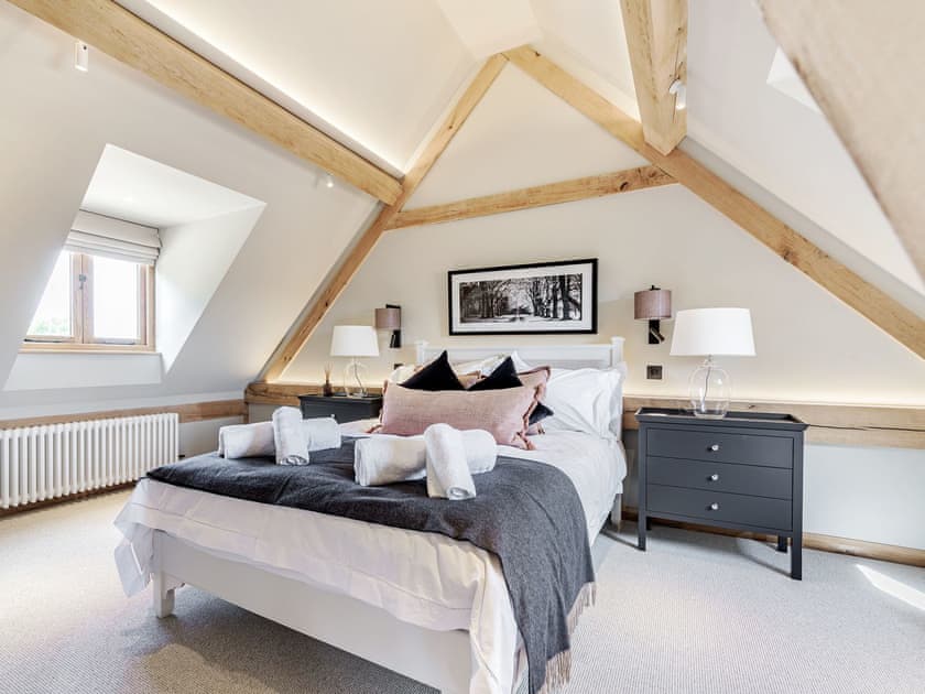 Double bedroom | Lovington Barn, Alresford