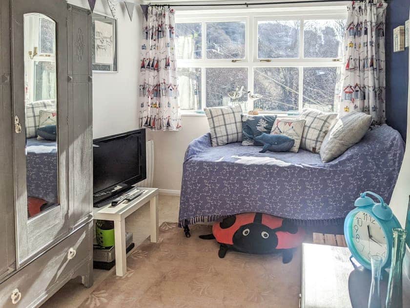 Twin bedroom | Cliff Cottage, Staithes near Whitby