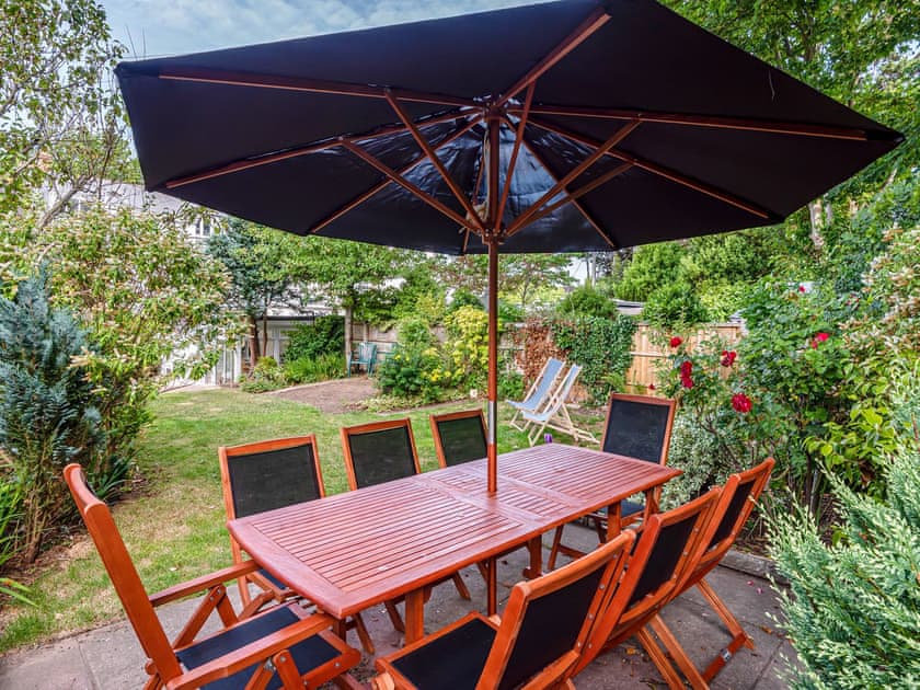 Sitting-out-area | Millbank, Sidmouth