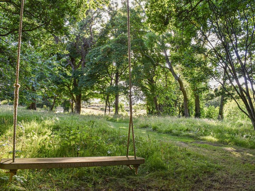 Garden and grounds | Bumblebee Cottage - Ballavolley Cottages, Ballaugh
