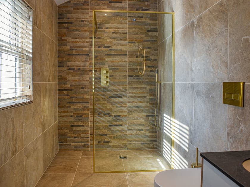 Wet room | Bumblebee Cottage - Ballavolley Cottages, Ballaugh