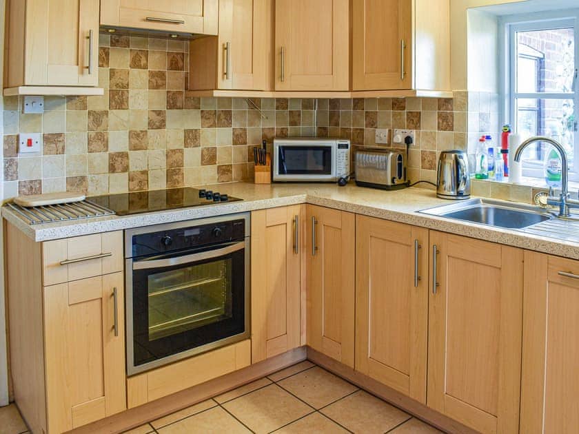 Kitchen | Holly Lodge, Bramerton