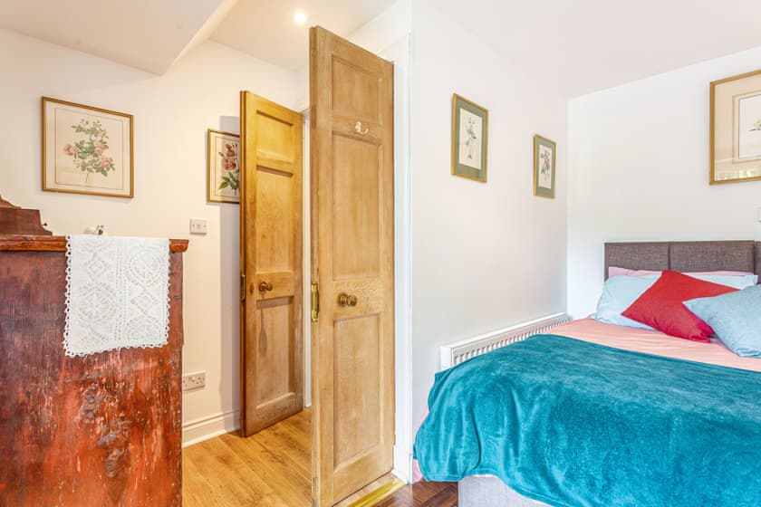 Double bedroom | The Garden Flat Ardullie - Ardullie Holidays, Dingwall
