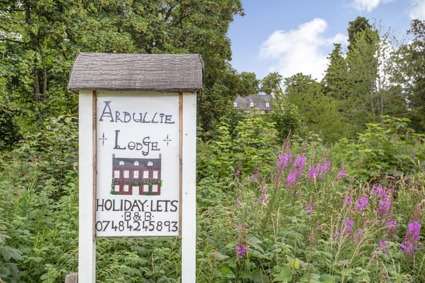 Garden and grounds | The Garden Flat Ardullie - Ardullie Holidays, Dingwall