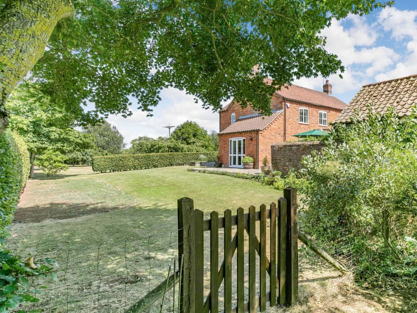 Garden and grounds | The Hemmels, Brinkhill