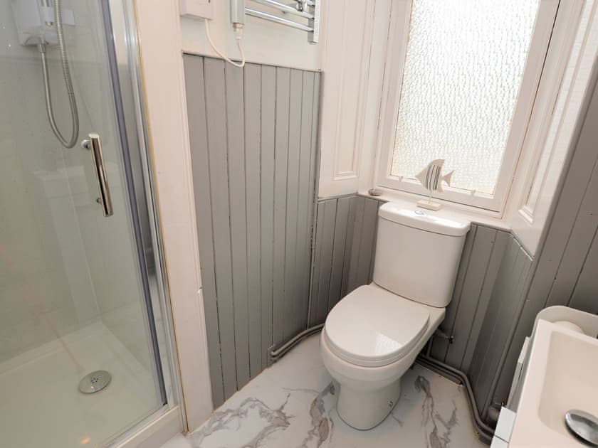 Family bathroom | Findhorn Upper Apartment, Kames