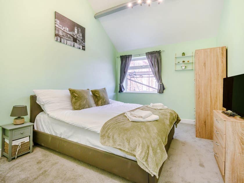 Double bedroom | Apartment 5 - Windsor Apartments, Bridlington