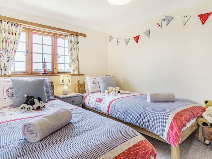 Twin bedroom | Brooklands, St Columb Major