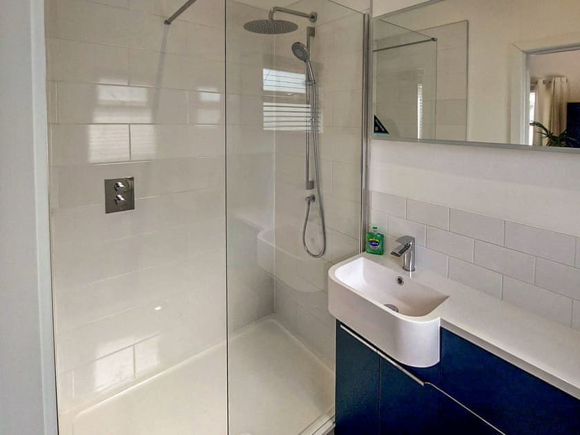 Shower room | Apple Lodge - Little Dunley Cottages, Bovey Tracey