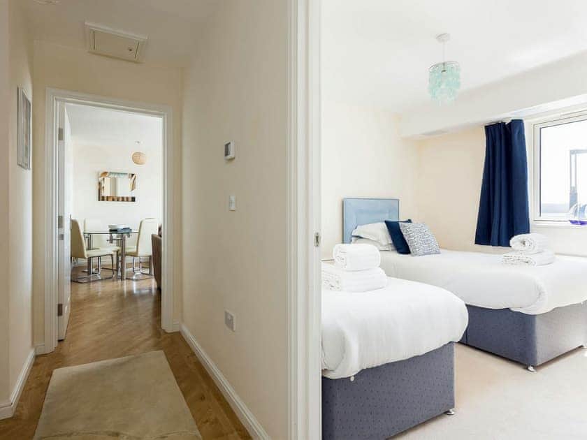 Twin bedroom | Ahoy, Poole