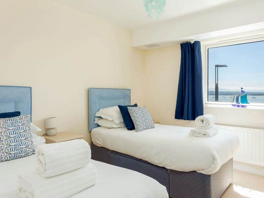 Twin bedroom | Ahoy, Poole