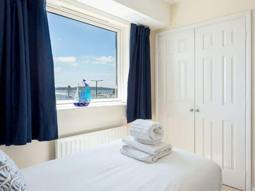 Twin bedroom | Ahoy, Poole