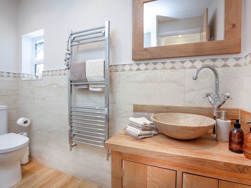En-suite | Withymead Cottage, Bishopsteignton, near Teignmouth 