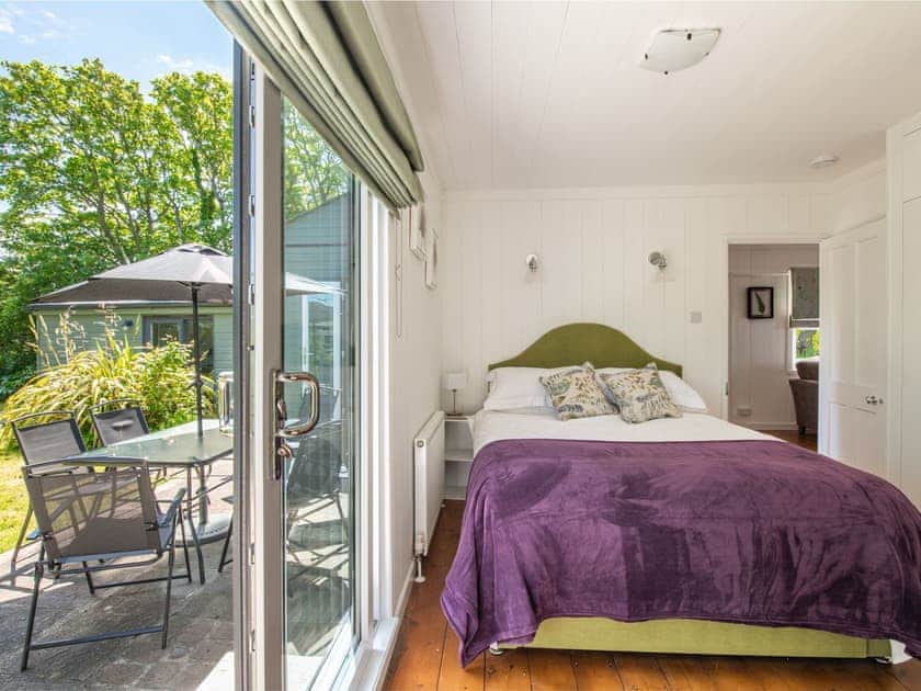 King size bed | Bay Tree, Crackington Haven