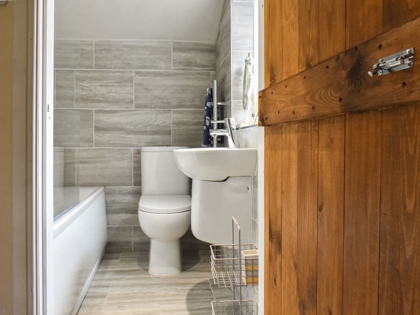Bathroom | Binks, Skinningrove, near Saltburn-by-the-Sea