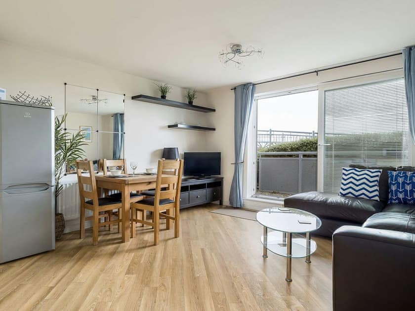 Open plan living space | Bay Retreat, Poole