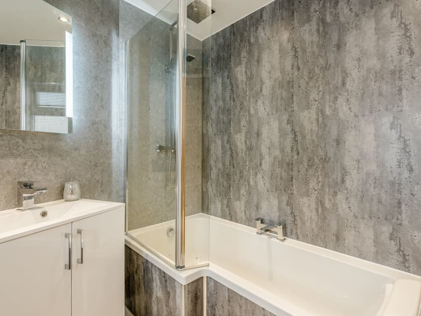 Bathroom | Chilmello Cottage, Pittenweem