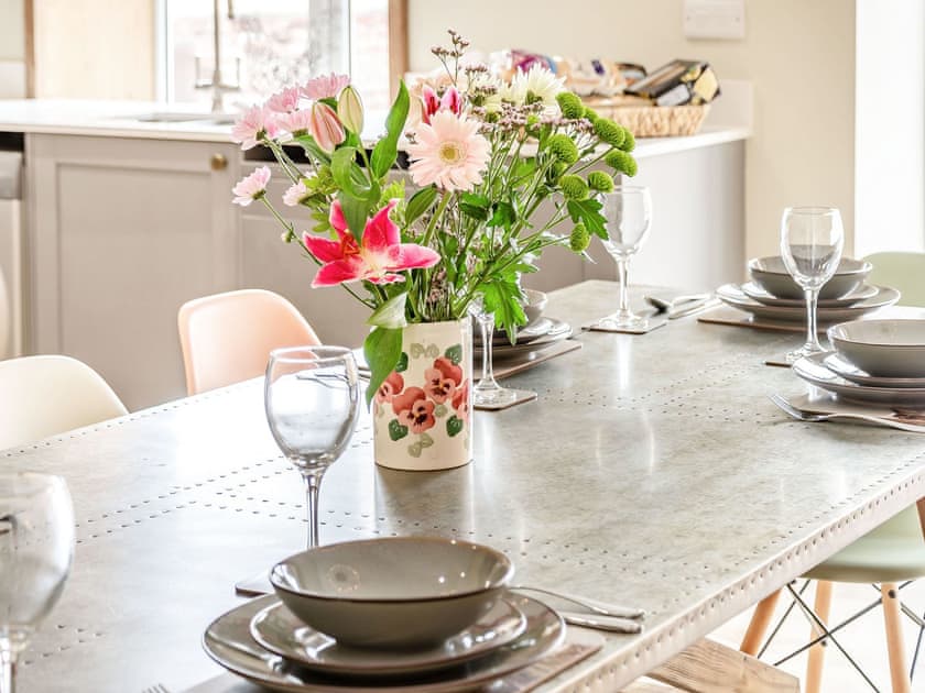 Dining Area | Cattle Crush Cottage - Brian’s Barns, Skerne, near Driffield