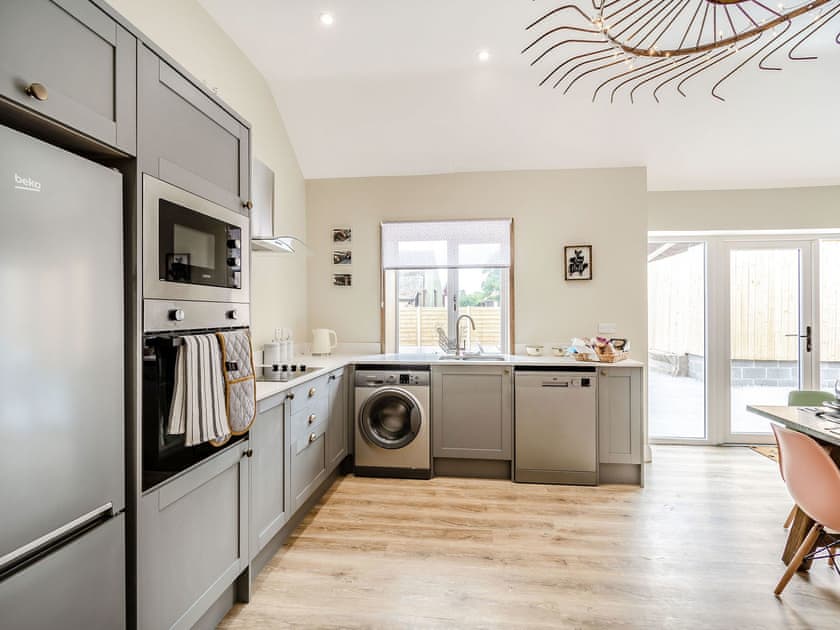Kitchen | Cattle Crush Cottage - Brian’s Barns, Skerne, near Driffield