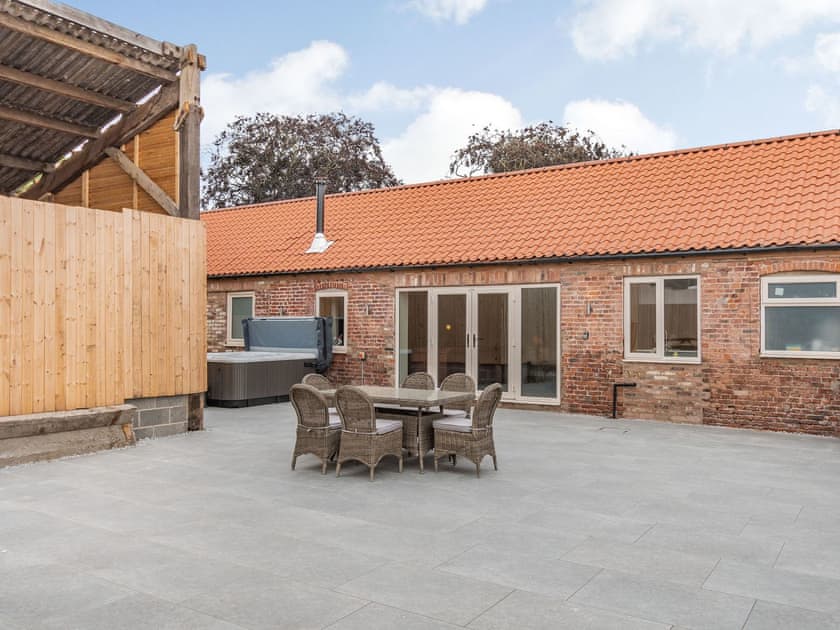 Patio | Cattle Crush Cottage - Brian’s Barns, Skerne, near Driffield