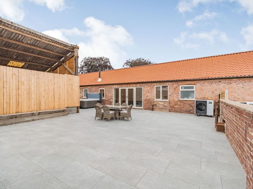 Patio | Cattle Crush Cottage - Brian’s Barns, Skerne, near Driffield