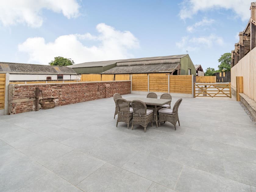 Patio | Cattle Crush Cottage - Brian’s Barns, Skerne, near Driffield