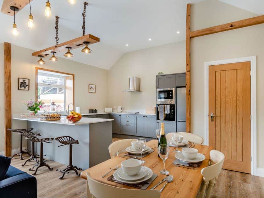 Dining Area | Dip Tub Den - Brian’s Barns, Skerne, near Driffield