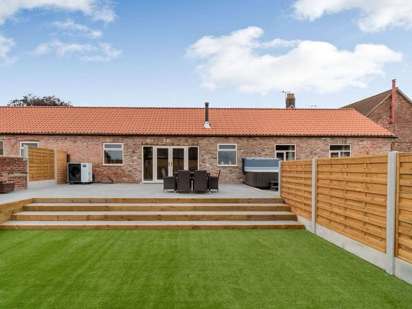 Garden | Dip Tub Den - Brian’s Barns, Skerne, near Driffield
