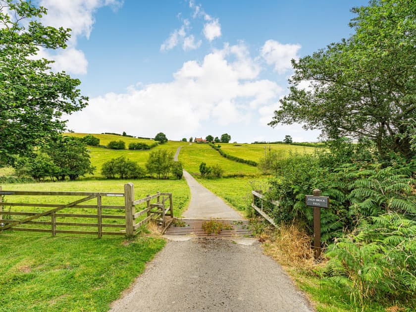 Driveway | Surprise View, Glaisdale