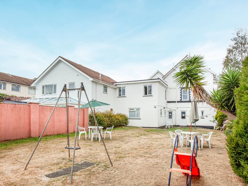Sitting-out-area | Broadshade Holiday Apartments, Paignton