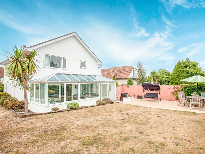 Exterior | Flower Pot House - Broadshade Holiday Apartments, Paignton