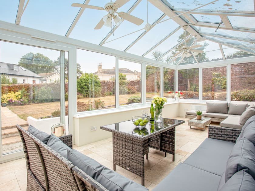 Conservatory | Flower Pot House - Broadshade Holiday Apartments, Paignton