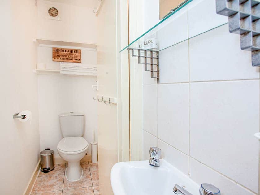 Bathroom | Apartment Three - Broadshade Holiday Apartments, Paignton