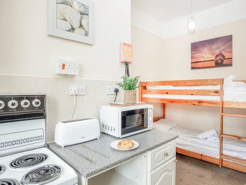 Bunk bedroom | Apartment Eight - Broadshade Holiday Apartments, Paignton