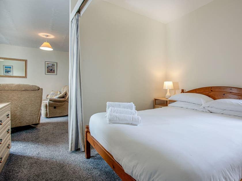 Double bedroom | Apartment Nine - Broadshade Holiday Apartments, Paignton