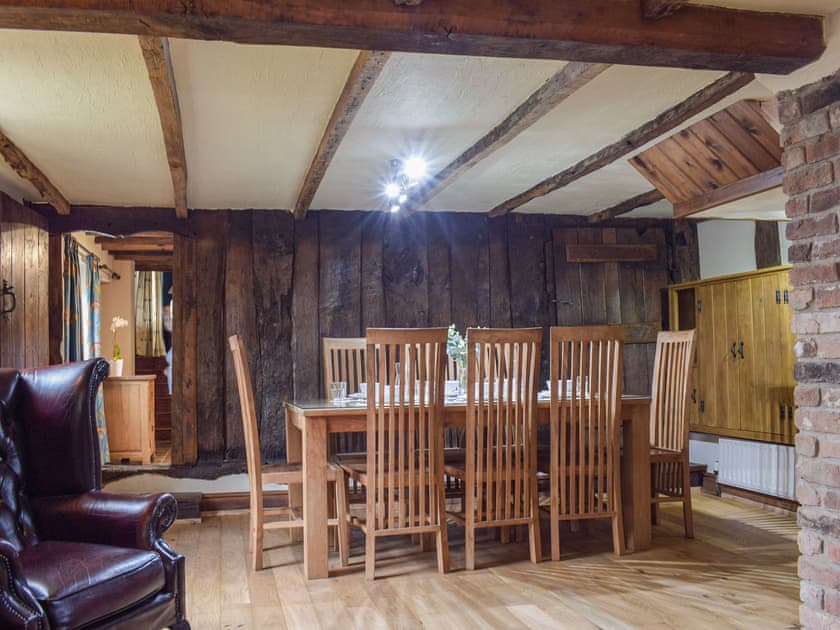 Living room/dining room | Ysgubor Hir, Trefeglwys, near Llanidloes
