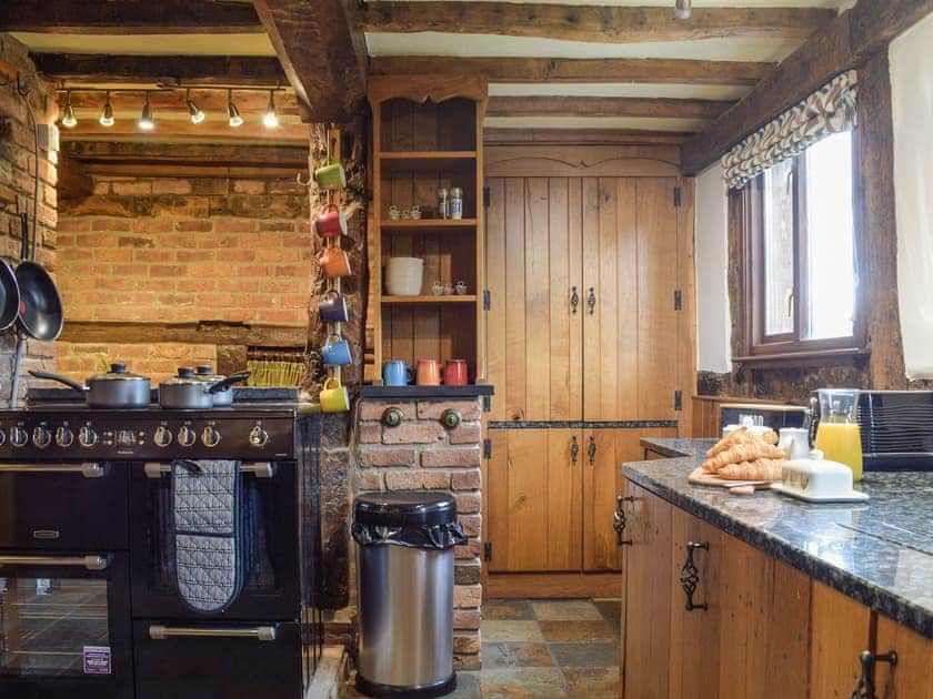 Kitchen | Ysgubor Hir, Trefeglwys, near Llanidloes