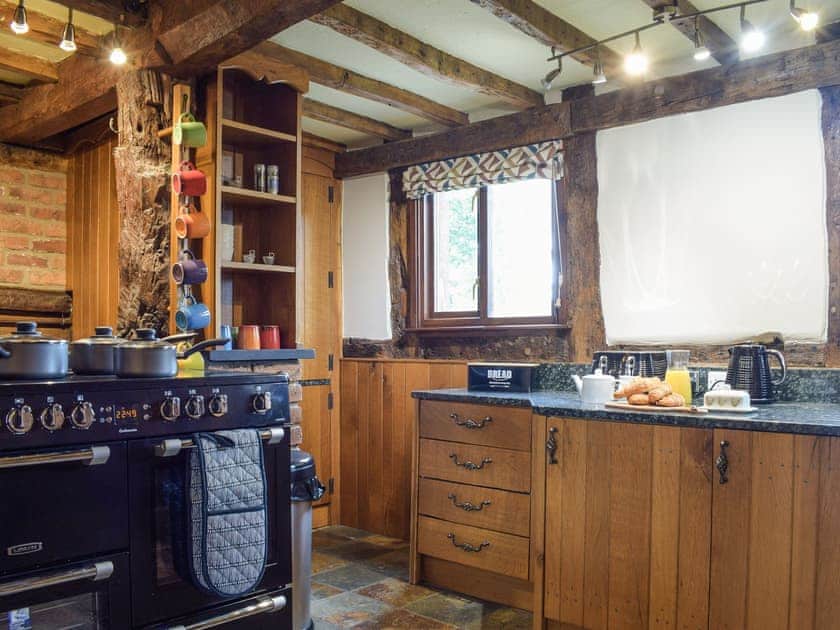 Kitchen | Ysgubor Hir, Trefeglwys, near Llanidloes