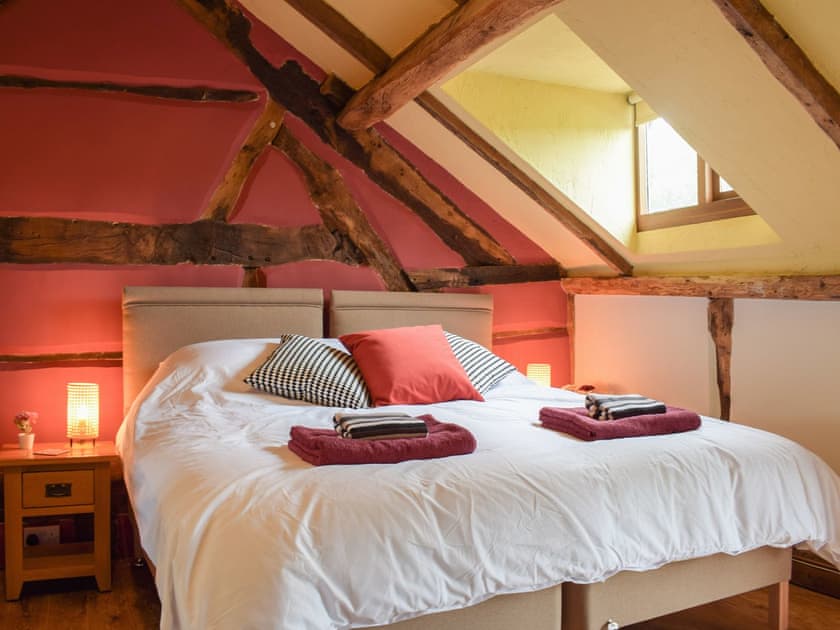 Double bedroom | Ysgubor Hir, Trefeglwys, near Llanidloes