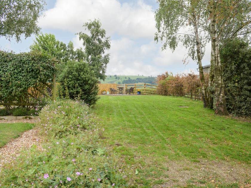 Garden | Ysgubor Hir, Trefeglwys, near Llanidloes