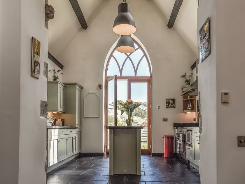 Kitchen | Sant Pedr, Amlwch