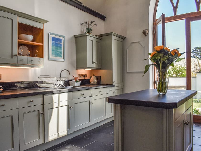 Kitchen | Sant Pedr, Amlwch