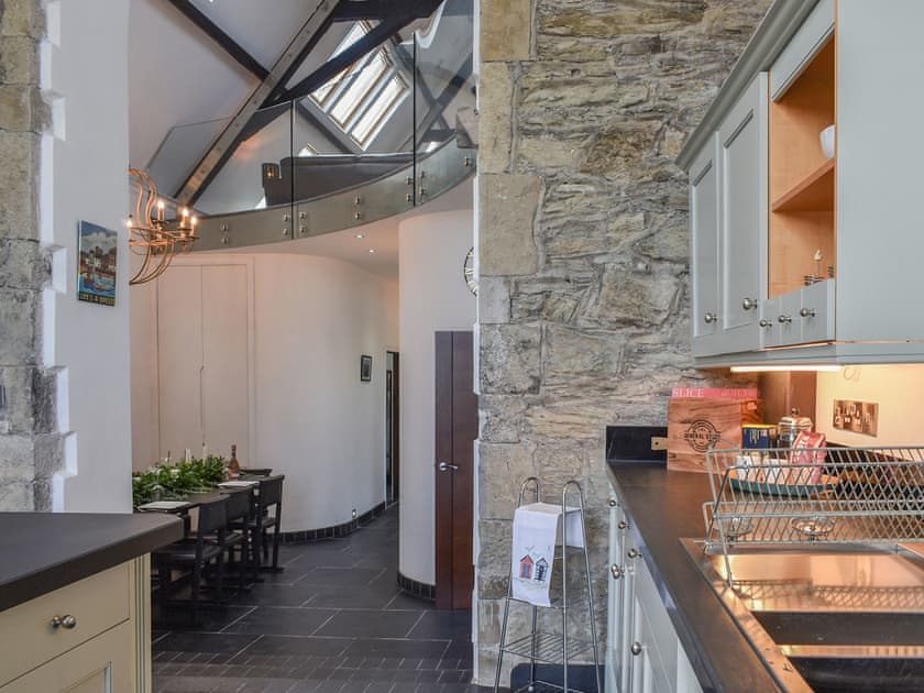 Kitchen | Sant Pedr, Amlwch