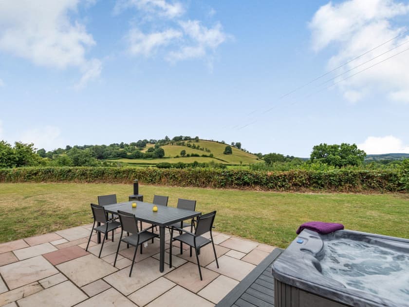 Garden | Pennant, Llanerfyl, near Welshpool