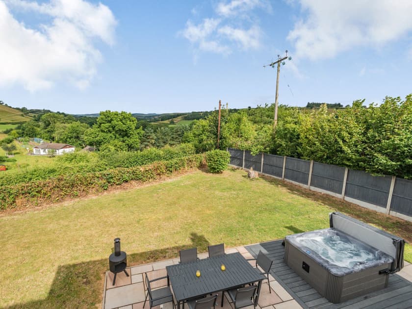 Garden | Pennant, Llanerfyl, near Welshpool