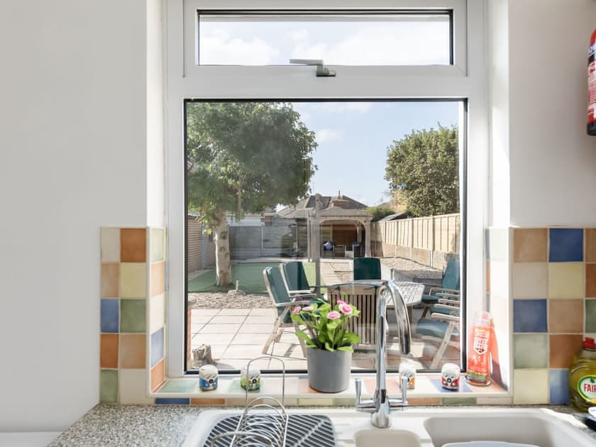 Kitchen | Lake Retreat - Quay Holidays, Hamworthy