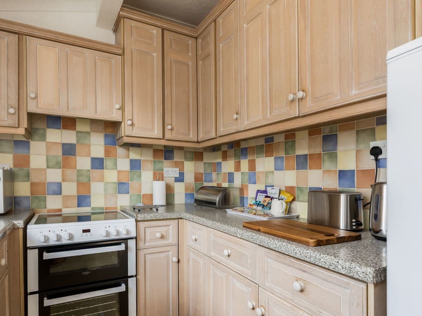 Kitchen | Lake Retreat - Quay Holidays, Hamworthy