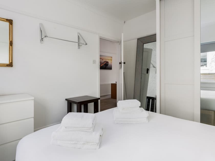 Double bedroom | Lake Retreat - Quay Holidays, Hamworthy