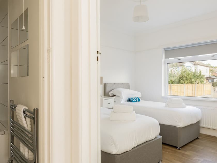 Twin bedroom | Lake Retreat - Quay Holidays, Hamworthy
